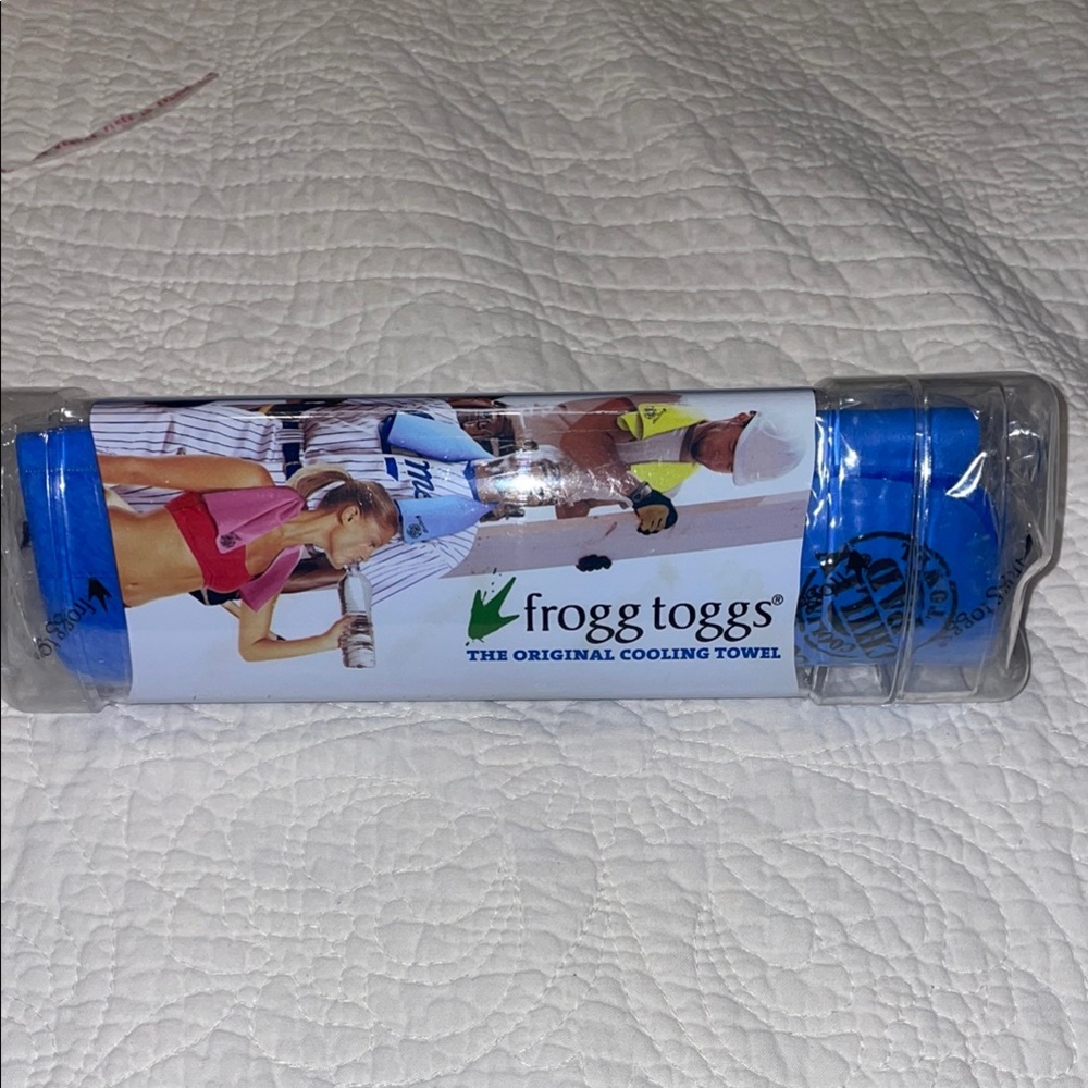 New Frogg Toggs Chilly Pad Blue Pad Cooling Towel